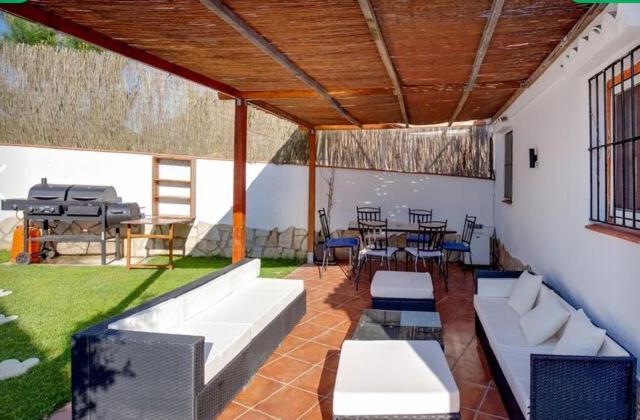 Detached Villa For 6 People In Lloret De Mar With Comunal Outdoor Swimming Pool Puigventos Zewnętrze zdjęcie