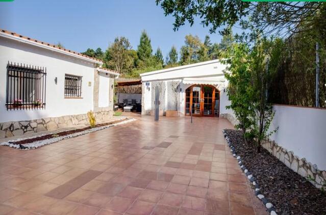 Detached Villa For 6 People In Lloret De Mar With Comunal Outdoor Swimming Pool Puigventos Zewnętrze zdjęcie